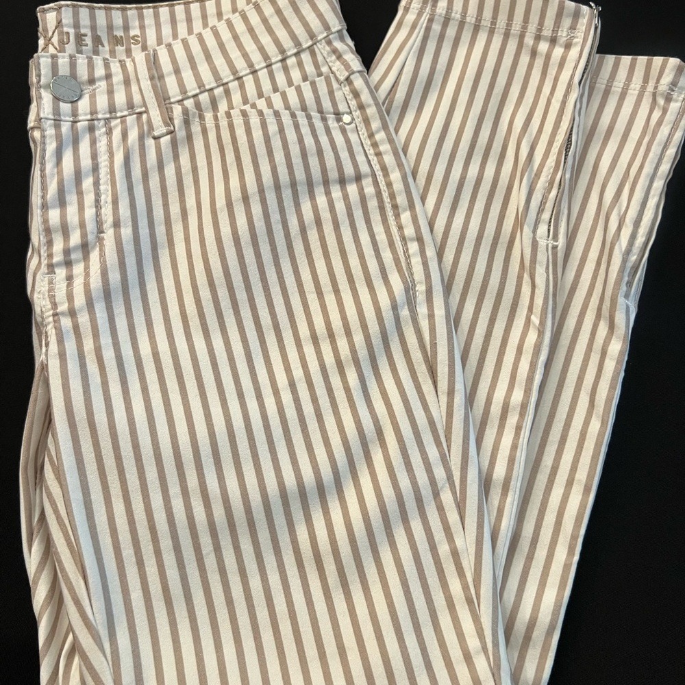 Mac Dream Striped Ankle Jeans in Beige & White Ankle Zip $225